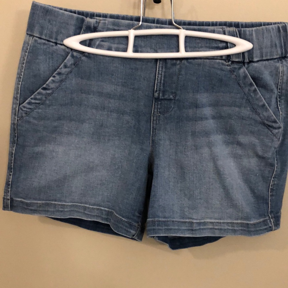 5" Jag Jean Shorts!